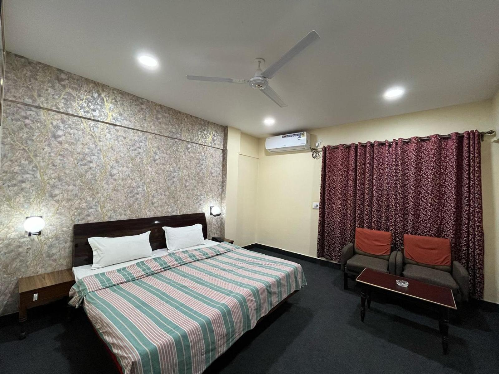 Gautam Hotel Varanasi Exterior photo