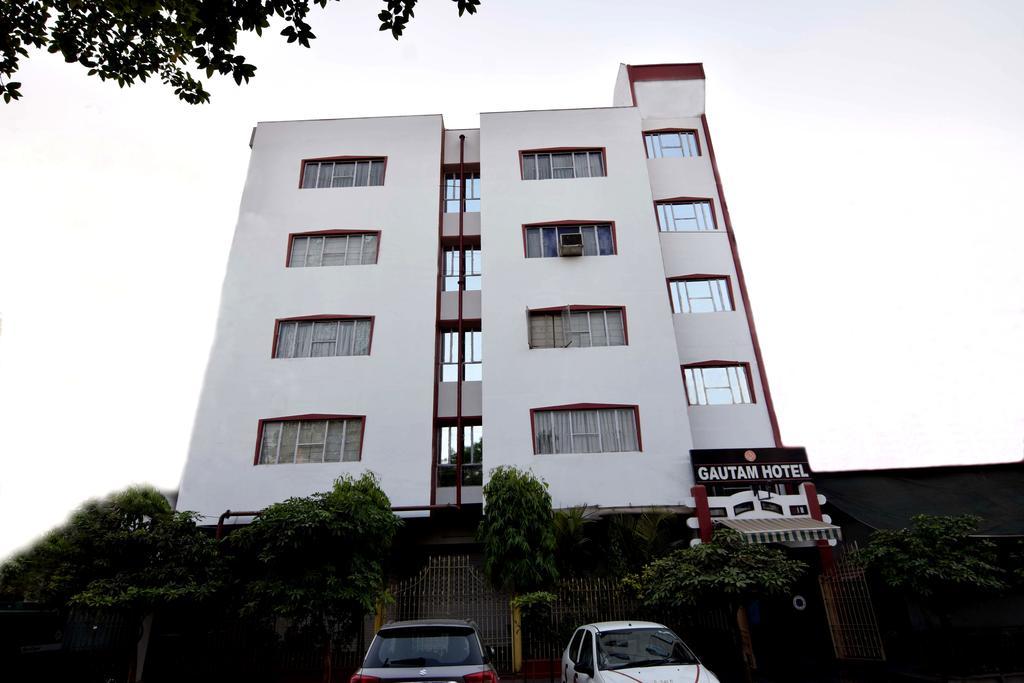 Gautam Hotel Varanasi Exterior photo